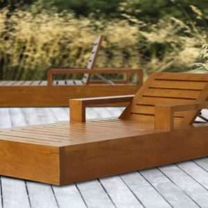 Sunbed In Teak with Arm